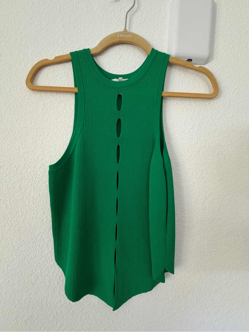 Sleeveless Ribbed Cutout Tank Top in Emerald Green